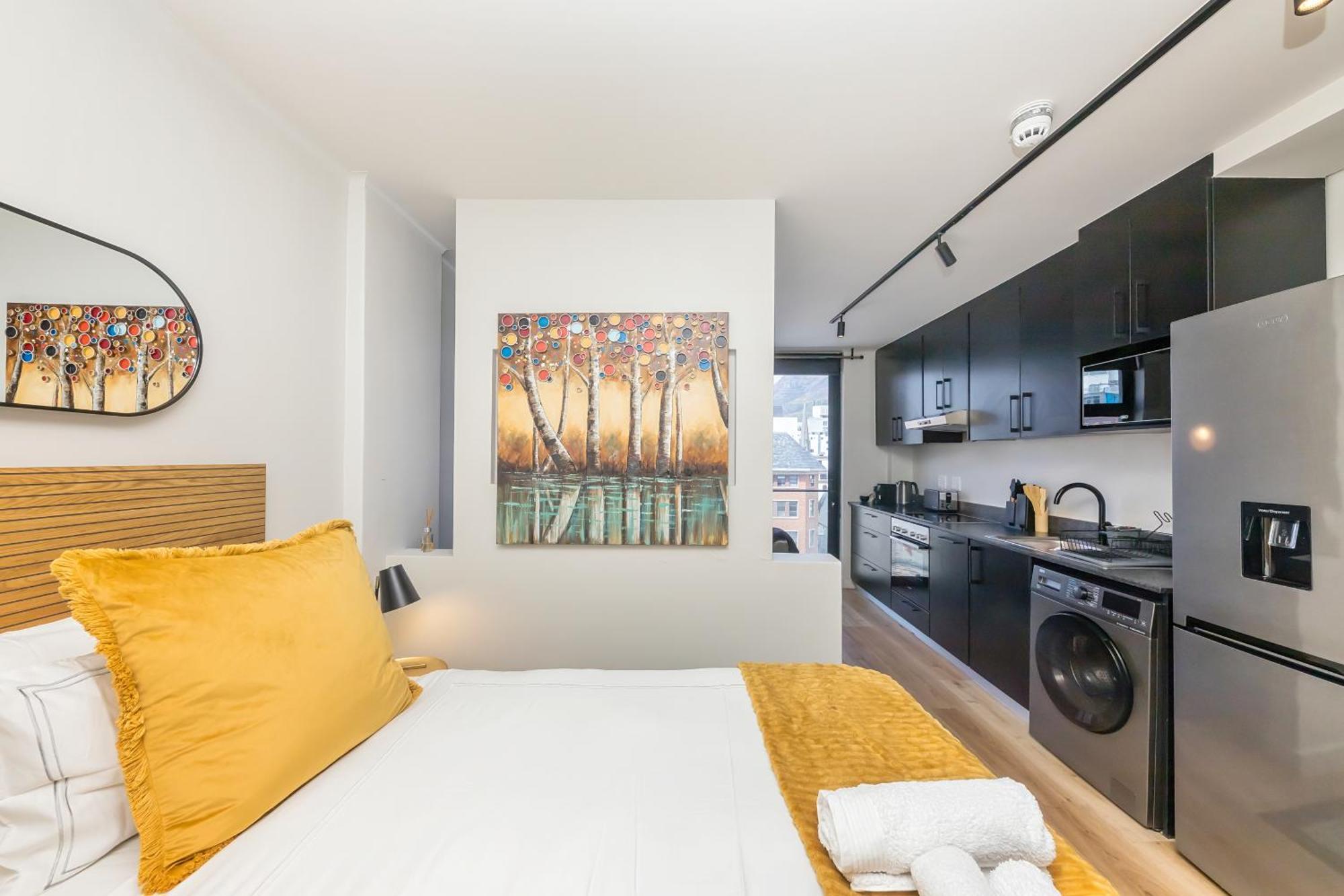Tokyo Apartment *